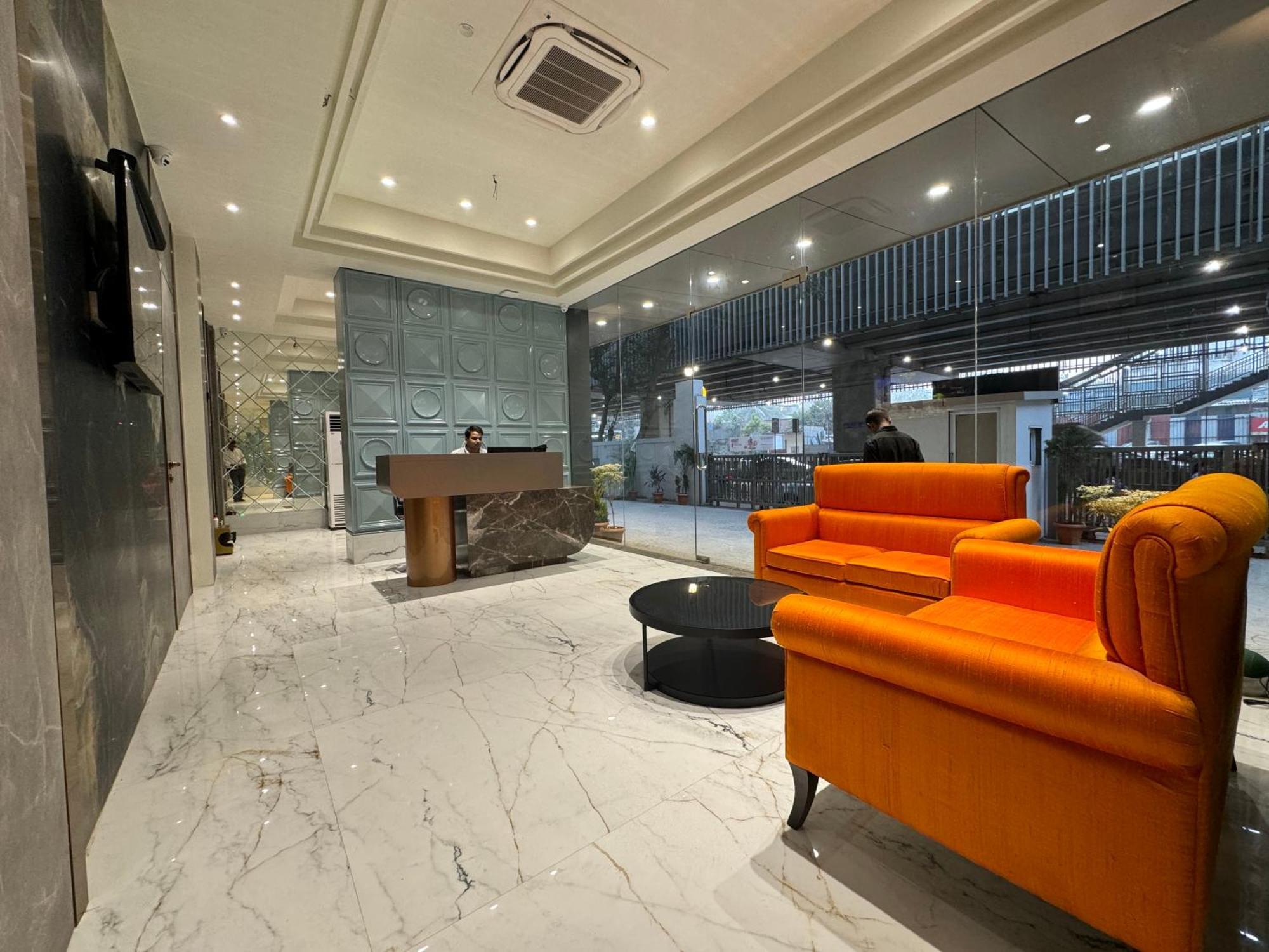 Hotel Mumbai House, Malad ภายนอก รูปภาพ