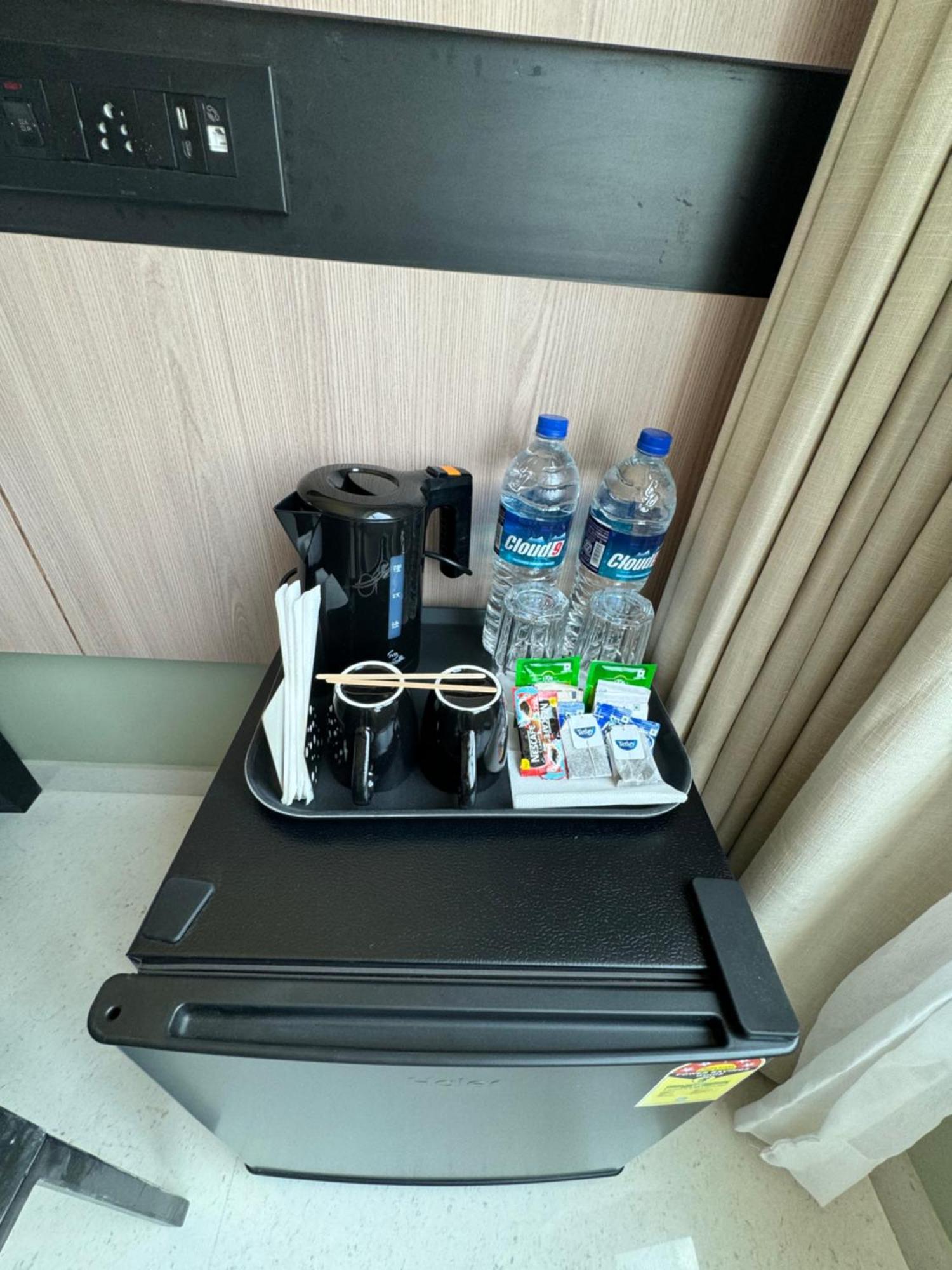 Hotel Mumbai House, Malad ภายนอก รูปภาพ