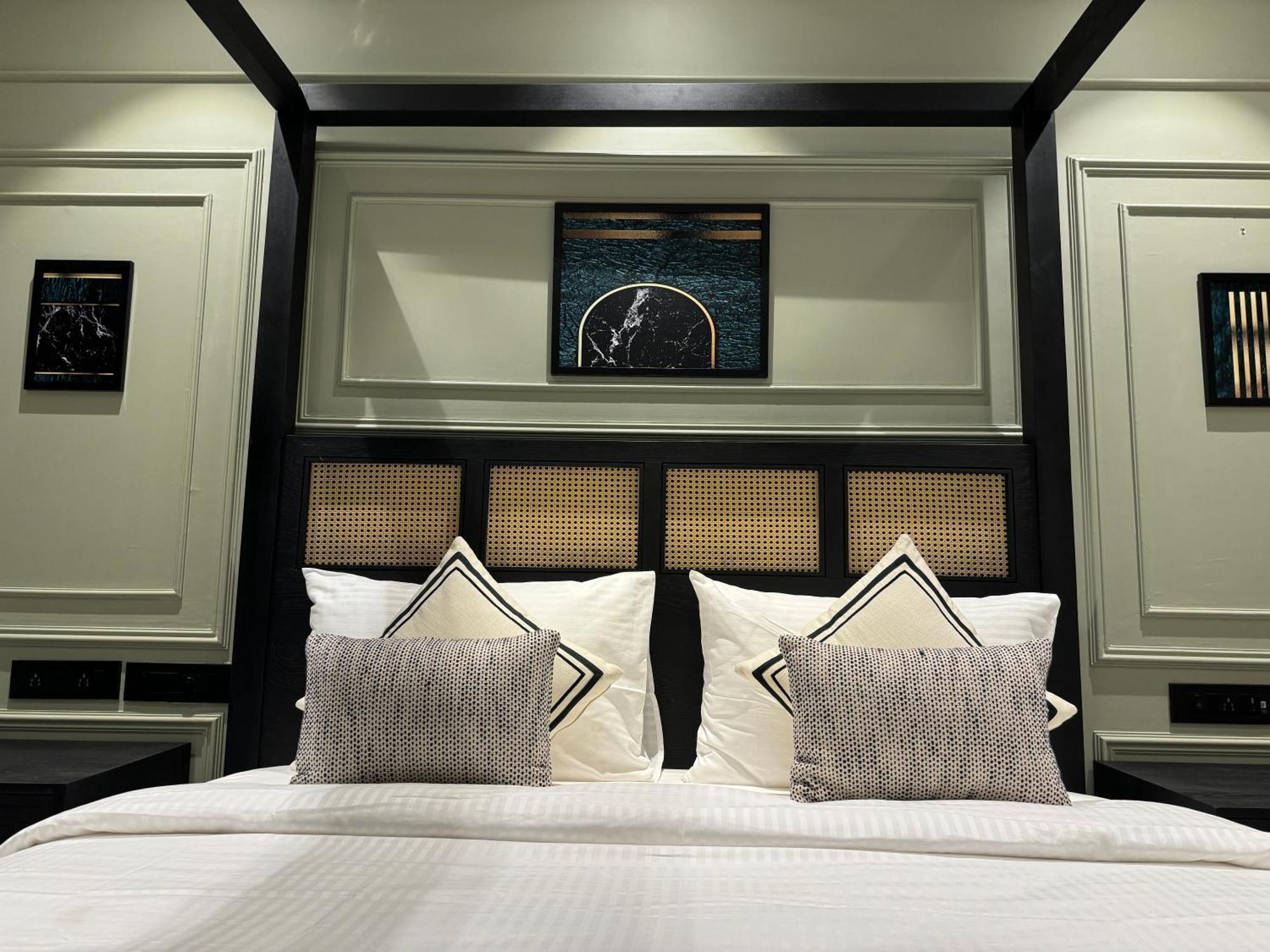 Hotel Mumbai House, Malad ภายนอก รูปภาพ