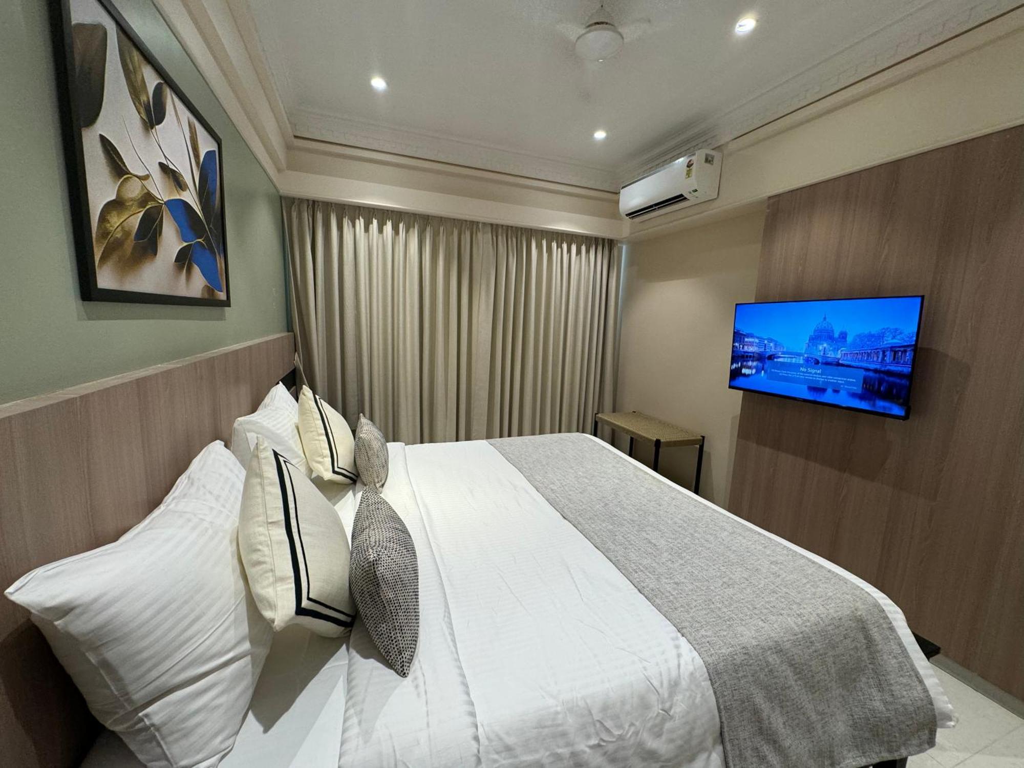 Hotel Mumbai House, Malad ภายนอก รูปภาพ